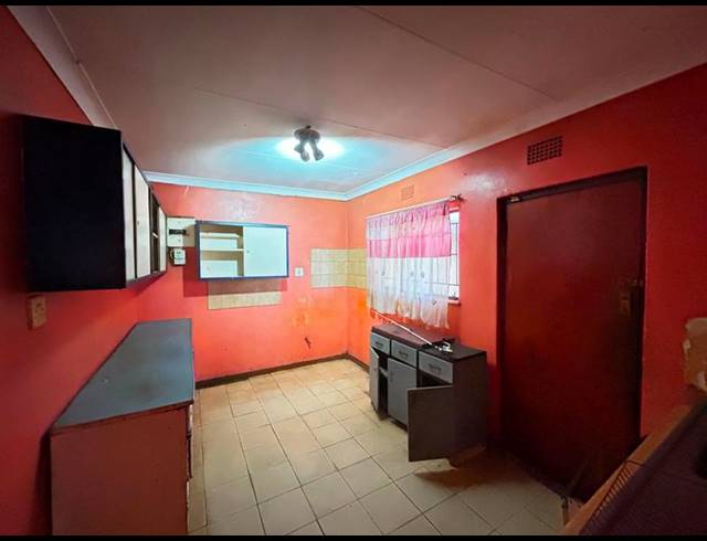 9 BEDROOM HOUSE FOR SALE IN TEDSTONEVILLE
